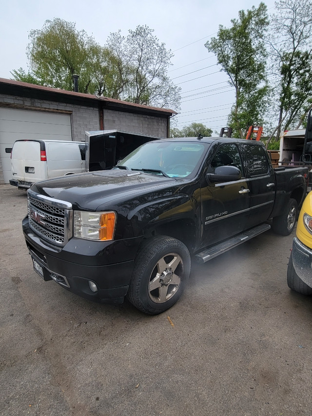 Gmc sierra 2500 Denali HD in Cars & Trucks in City of Toronto