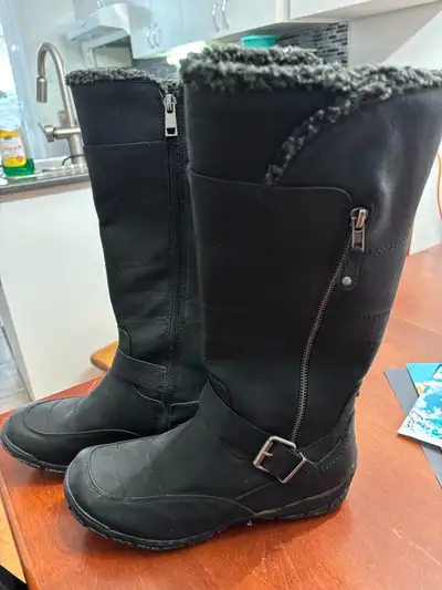 Botte pour femme neuf gr 9, View more