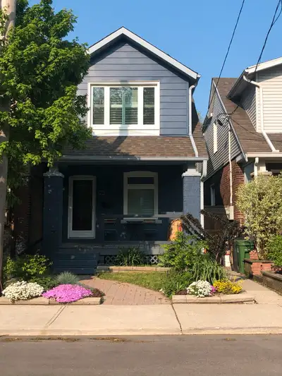 Danforth and Main one nice bedroom Available Aug 1