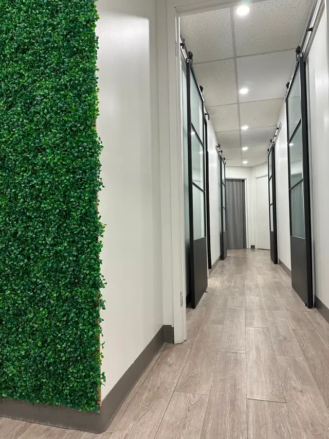PRIME CLINIC SPACE FOR RENT – SUNDAYS ONLY | HEALTH & BEAUTY in Commercial & Office Space for Rent in City of Toronto - Image 12