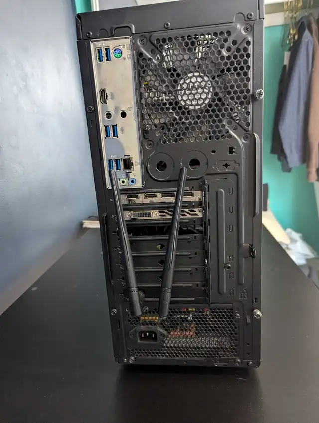 Gaming Pc - monitor, keyboard, mouse in Desktop Computers in Kitchener / Waterloo - Image 5