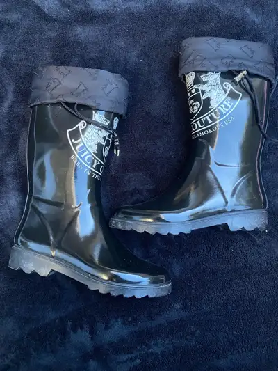 womans juicy couture vtg rain boots, View more