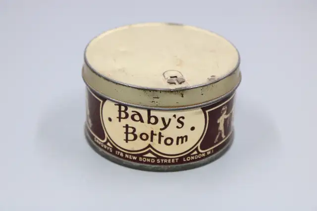 Vintage Baby's Bottom Tobacco Ttin in Arts & Collectibles in London - Image 2