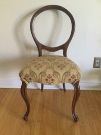 Small Antique Victorian Walnut Balloon Back Accent Chair