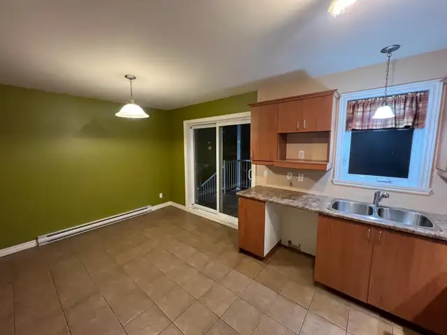 Magnifique 5½ spacieux et très lumineux situé à l’étage. in Long Term Rentals in Drummondville - Image 5