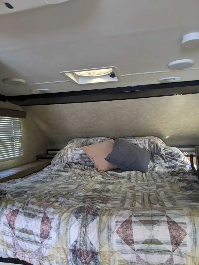 Campeur Porté 2016 Camp Lite 8.5 TC boîte 6.5 pi et camion ford in RVs & Motorhomes in Saguenay - Image 8