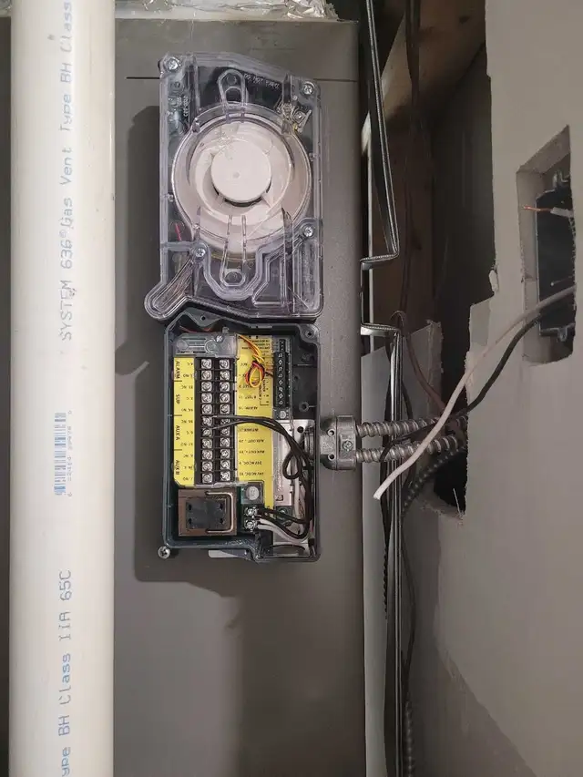 Electrician 587817051426007042