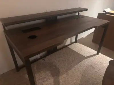 Pick up only 5’3” long, 2’3” deep, 2’6” tall to desktop. Firm price.