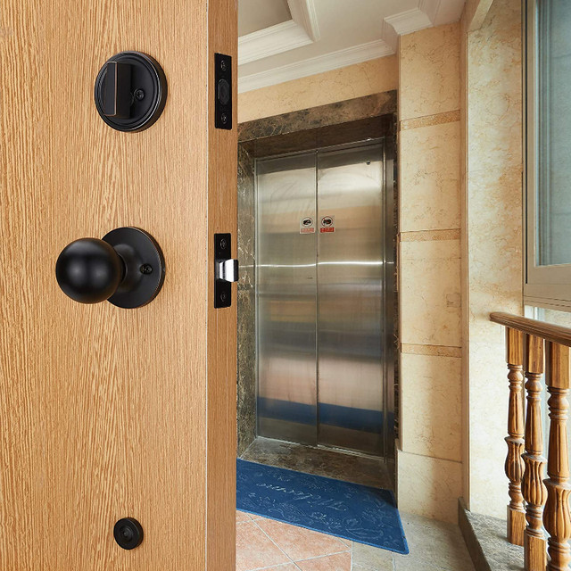 Front Door Lock with Knob, Deadbolt, For use on exterior doors. in Windows, Doors & Trim in Mississauga / Peel Region - Image 4