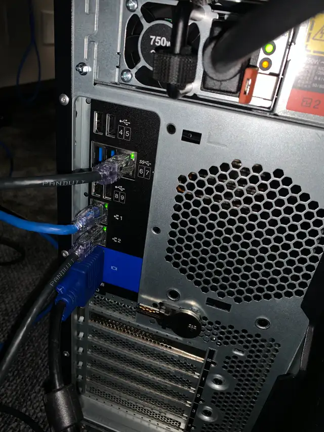 IBM X3500 M4 Server in Servers in City of Toronto - Image 4