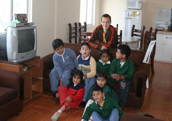 Teaching in Ecuador in Volunteers in Edmonton - Image 3