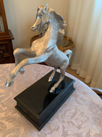 HORSE STATUE WITH BASE - 15 3/4” HT.