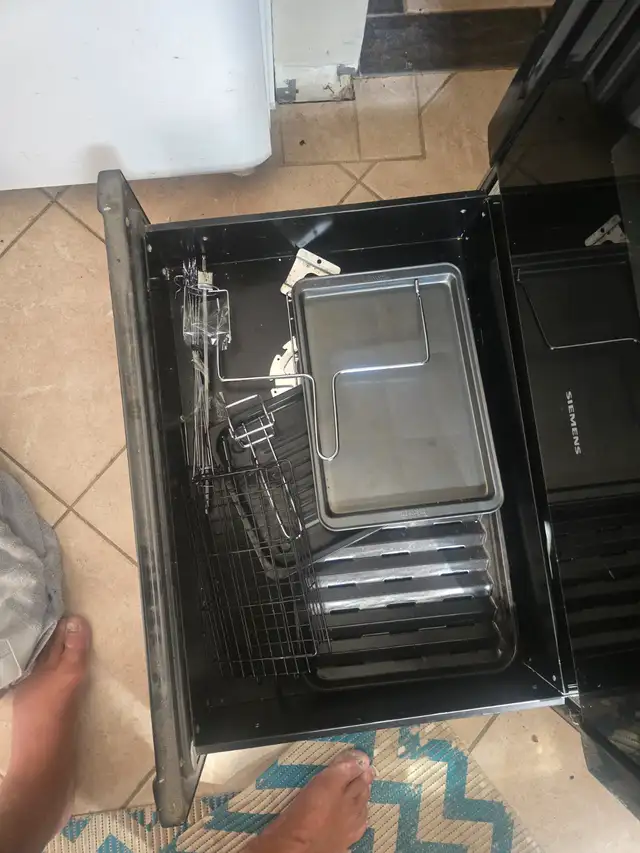 Siemens X TronicElectric  Convection Range With Rotisserie Insid in Stoves, Ovens & Ranges in Bedford - Image 3