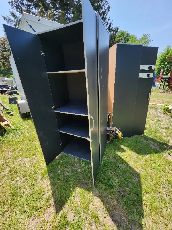 Wood Storage Cabinets 2 Available For Kitchen Basements Garage in Room Rentals & Roommates in Windsor Region - Image 2
