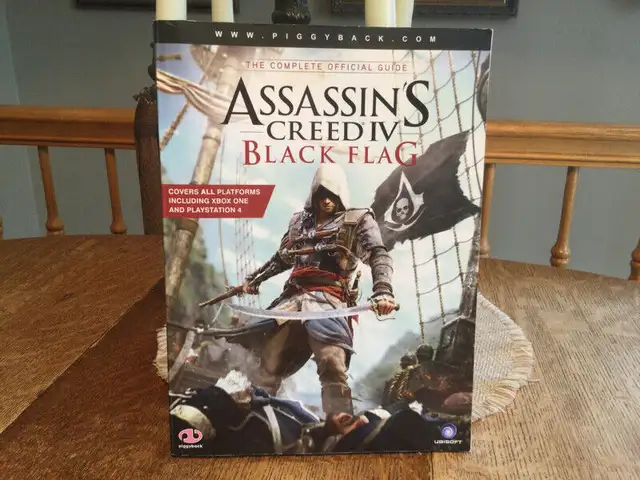XBOX 360 Livre comme neuf the complete official guide Black Flag in XBOX 360 in Laval / North Shore - Image 2