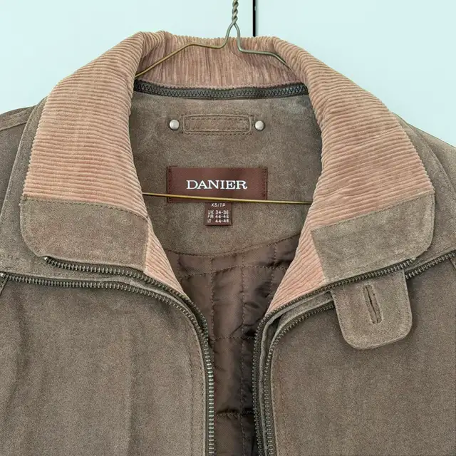 New Danier Mens Suede Jacket in Men's in City of Toronto - Image 5