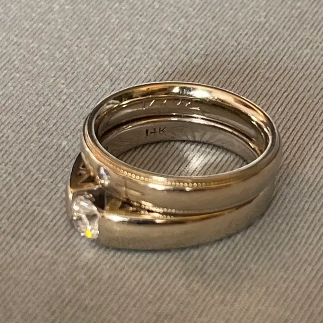 14K White Gold Diamond Wedding Set.  Size 5 ½. in Jewellery & Watches in Edmonton - Image 8