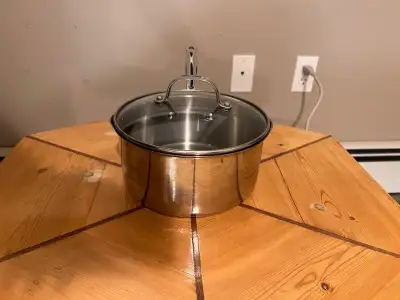 LIKE NEW. CUISINART BRAND.