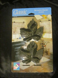 Window accents, Decorative bracket accents, Maple Leaf, NEW