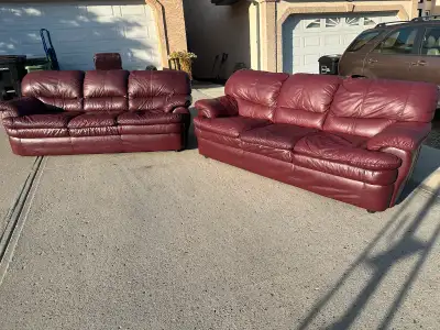 Set of 2 REAL LEATHER sofas…VERY GOOD CONDITION…ONLY $390 FOR BOTH PIECES. Please TEXT me at 780-604...
