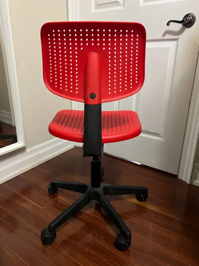 Red Ikea Chair in Chairs & Recliners in City of Toronto - Image 5