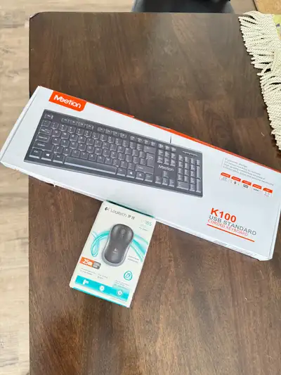 Selling a keyboard + mouse bundle. Both are brand new, never used – just opened to check the content...