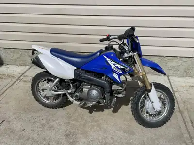 2015 TTR 50. Great starter bike 3 speed auto, runs great, new battery. Can come with gear minus helm...