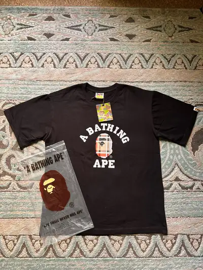 Burberry Graphic Tee , View more