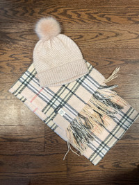 Light pink hat and scarf set— 10