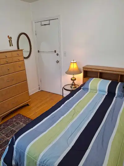 September 1-st - Bright furnished room on the second floor of a private house in Etobicoke (Royal Yo...