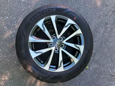 For Sale Toyota Corolla Cross Good Year (Assurance Finesse) all season tires 225/55R18 on New Toyota...
