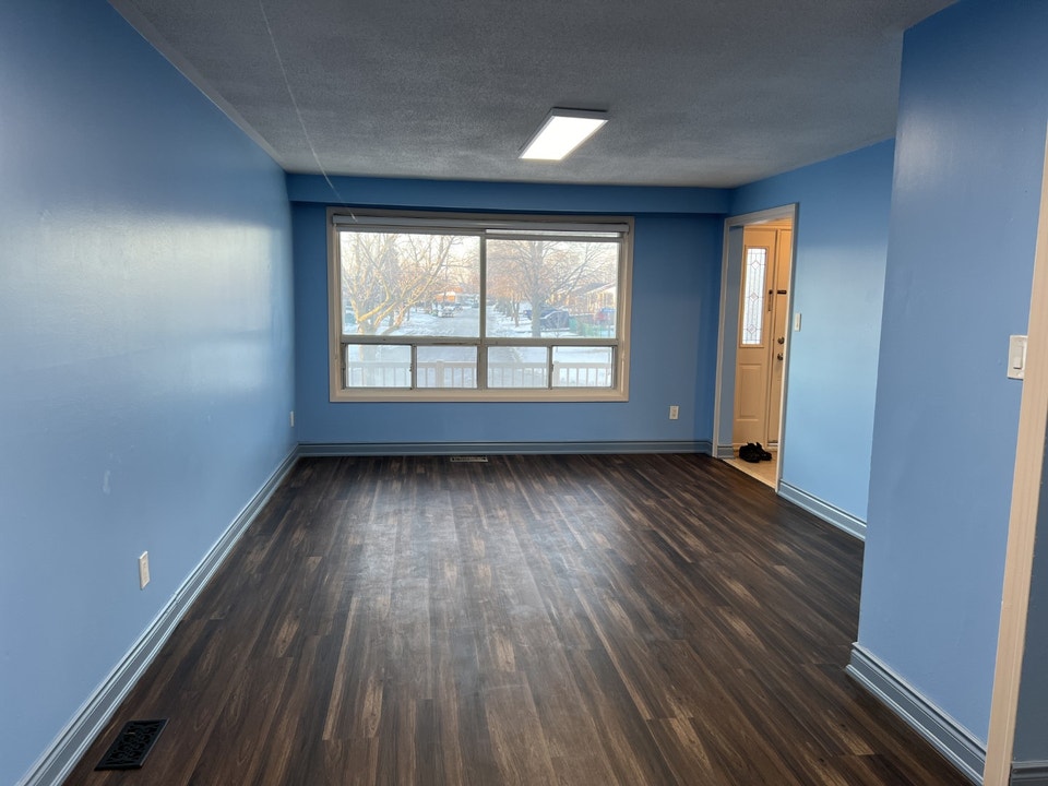 3 bed main floor clean place read description 2