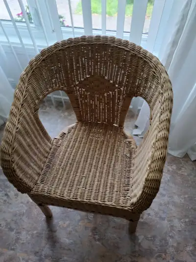Fauteuil en osier beige, View more