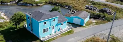 Ocean side house. literally in the back yard. Located in a busy summer tourist town. Only 1 other Ai...