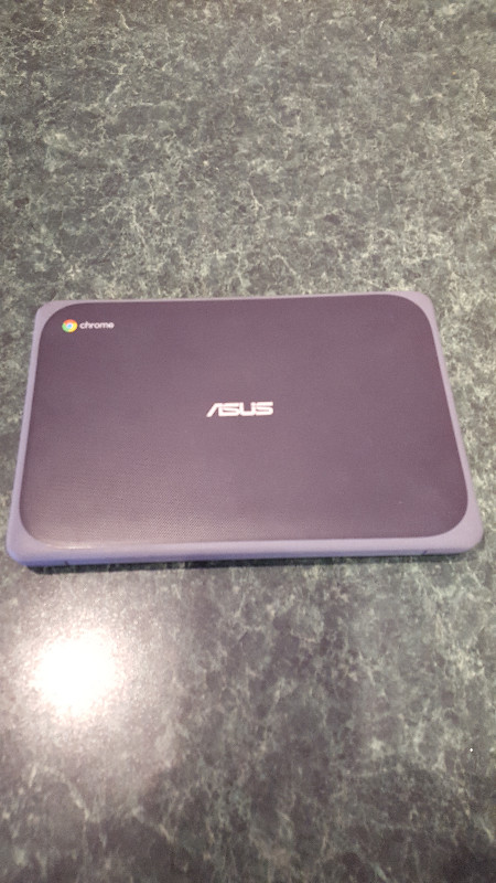 ASUS Chromebook laptop computer in Laptops in Winnipeg