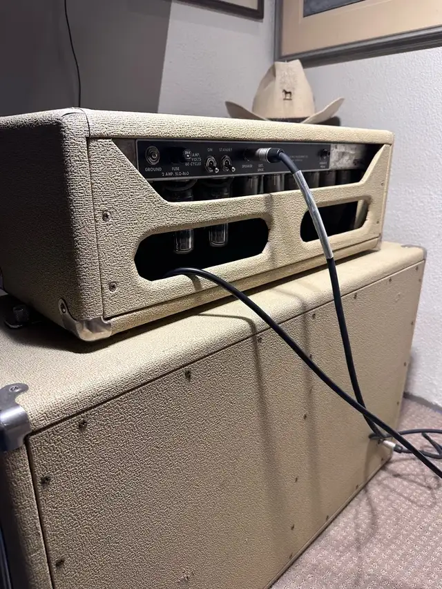 1963 Fender Bandmaster Head + Matching 2x12 Cabinet — Pre- in Amps & Pedals in Edmonton - Image 8