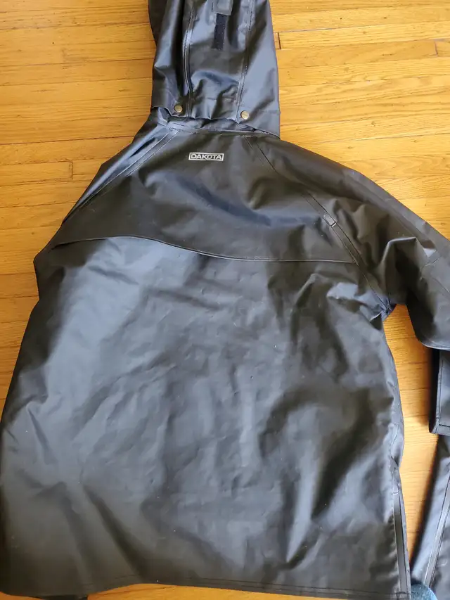 Dakota rain suit