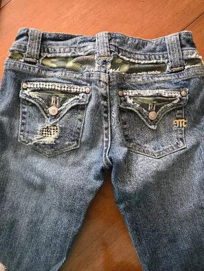 Miss Me Women's designer vintage jeans size 26. Worn twice. Phone number is land line which does not...