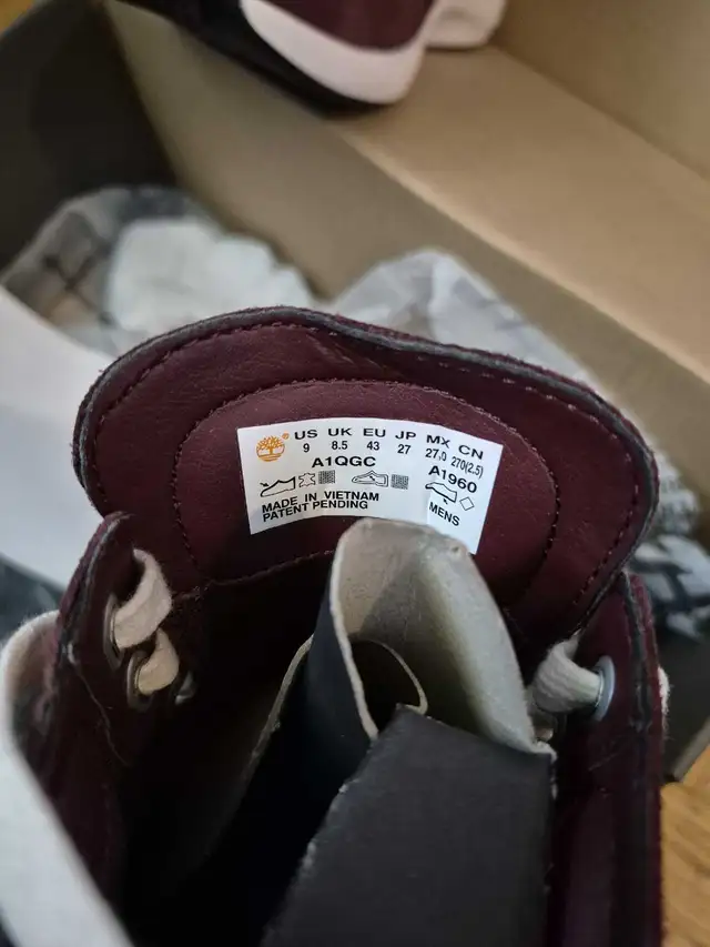 Brand New Timberland Shoes (Size 9) in Men's Shoes in City of Toronto - Image 5