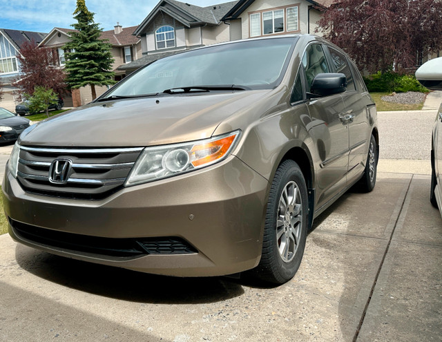 2012 Honda Odyssey EXL-RES in Cars & Trucks in Calgary - Image 2