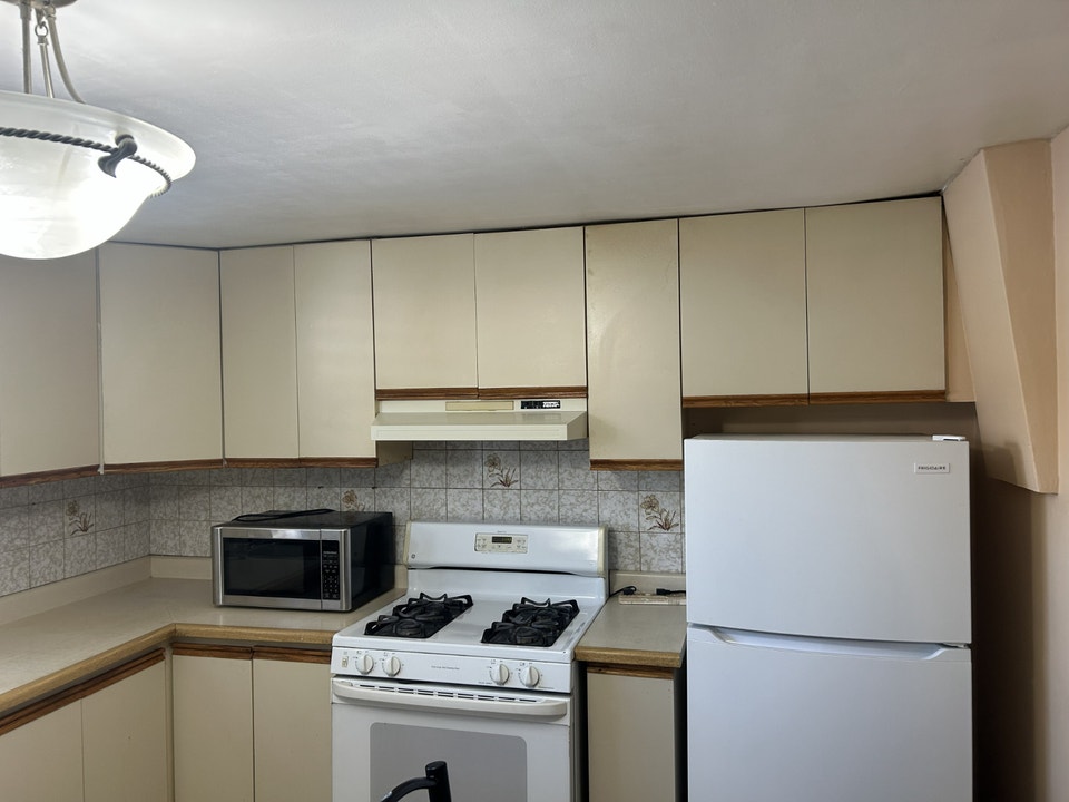 2 Bedroom Basement Apartment for Rent in Scarborough from Nov 1 4