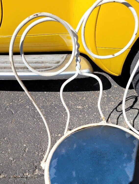 Vintage Wrought Iron - blue seat color - ice cream parlour chair in Arts & Collectibles in Barrie - Image 2