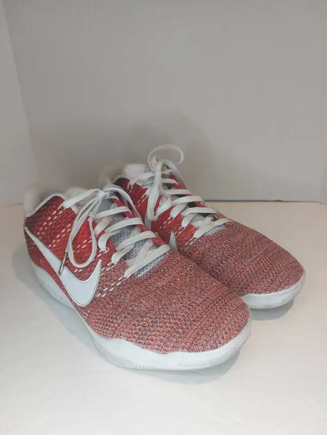 Nike Kobe 11 Elite Low in Men's Shoes in Oshawa / Durham Region - Image 4