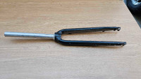 Aluminium road bike fork  disc brake compatible 