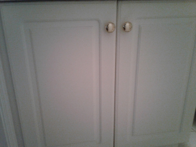 A few kitchen & bathroom cabinet doors  & hinges & knobs & shelf in Cabinets & Countertops in City of Toronto - Image 4