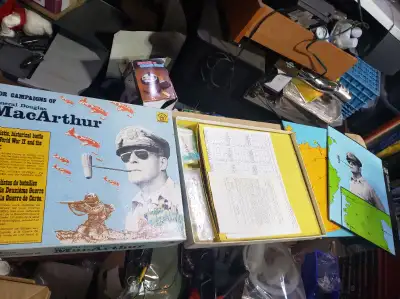 Up for Sale we have this 1974 MAJOR CAMPAIGNS OF GENERAL DOUGLAS Mac ARTHUR Board Game Major Campaig...