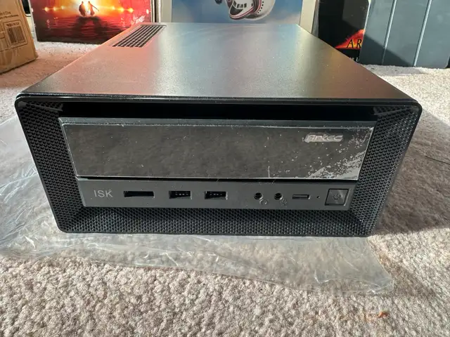 Antec ISK300-150 Mini-ITX desktop computer case w Power supply in System Components in City of Toronto - Image 4