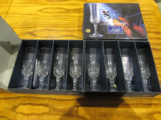 Cristal d'Arques 24% Pbo 4 1/4 oz Longchamp Lead Crystal Glasses in Kitchen & Dining Wares in Oakville / Halton Region - Image 2