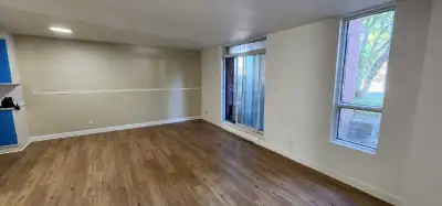 (1 mois gratuit) 4 ½ spacieux | Rez-de-jardin | Langelier/Couture. Appartement 4 ½ spacieux entièrem...