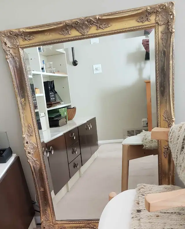 Lg. Bevelled Mirror Antiique Carved Wood Frame bevelled in Home Décor & Accents in Calgary - Image 7